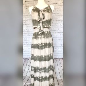 ✨SALE✨ Parker NY floor length evening dress in XS